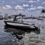 2022 Aviara 32 OutBoard One Owner under 200 hours !