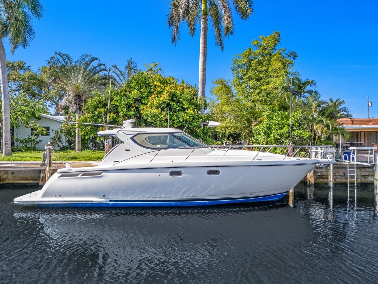 2008 Tiara 4300 Sovran – One Owner