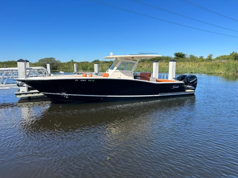 Scout 320 LXF (MINT CONDITION)