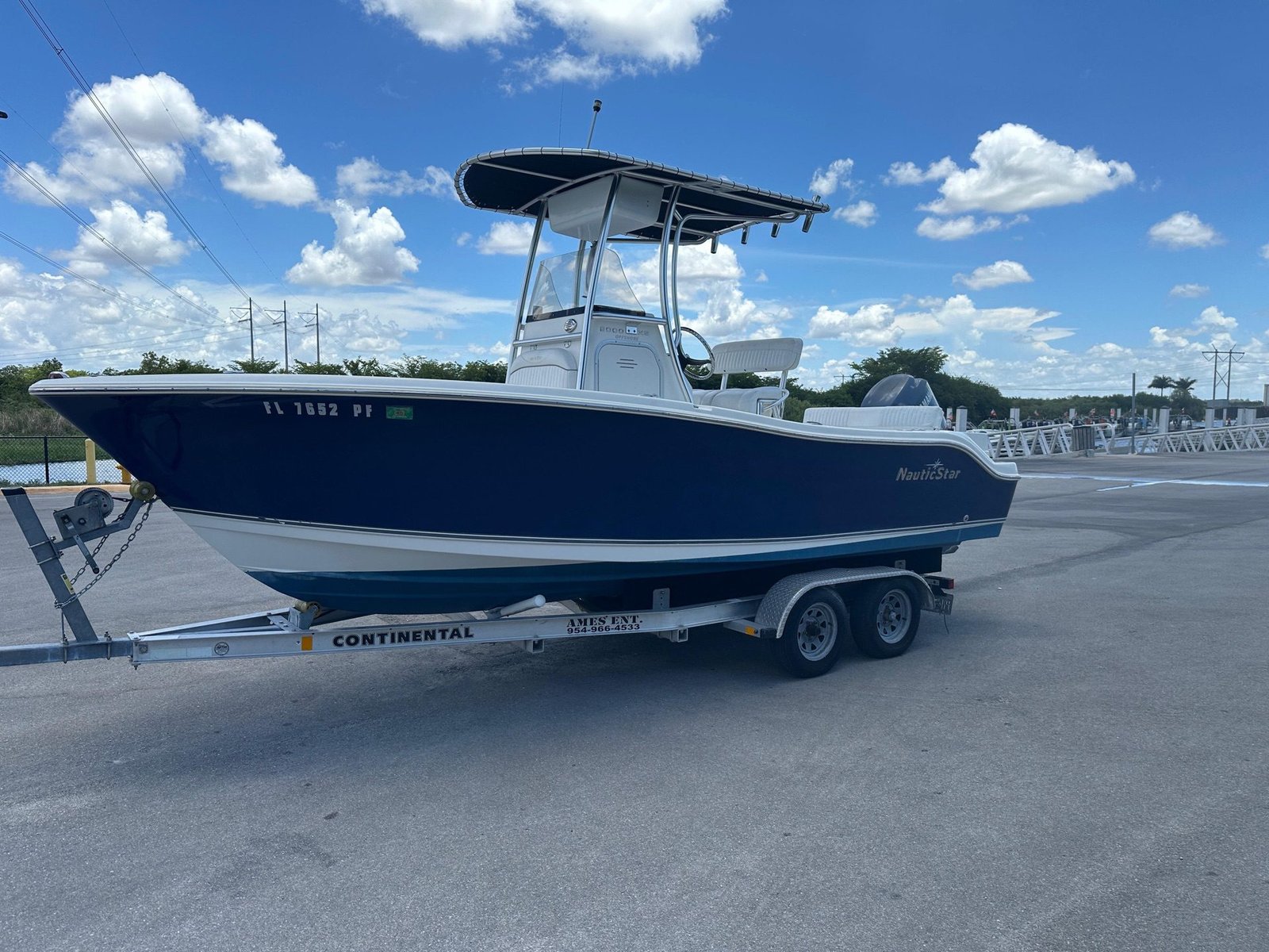 2012 NauticStar 2000XS