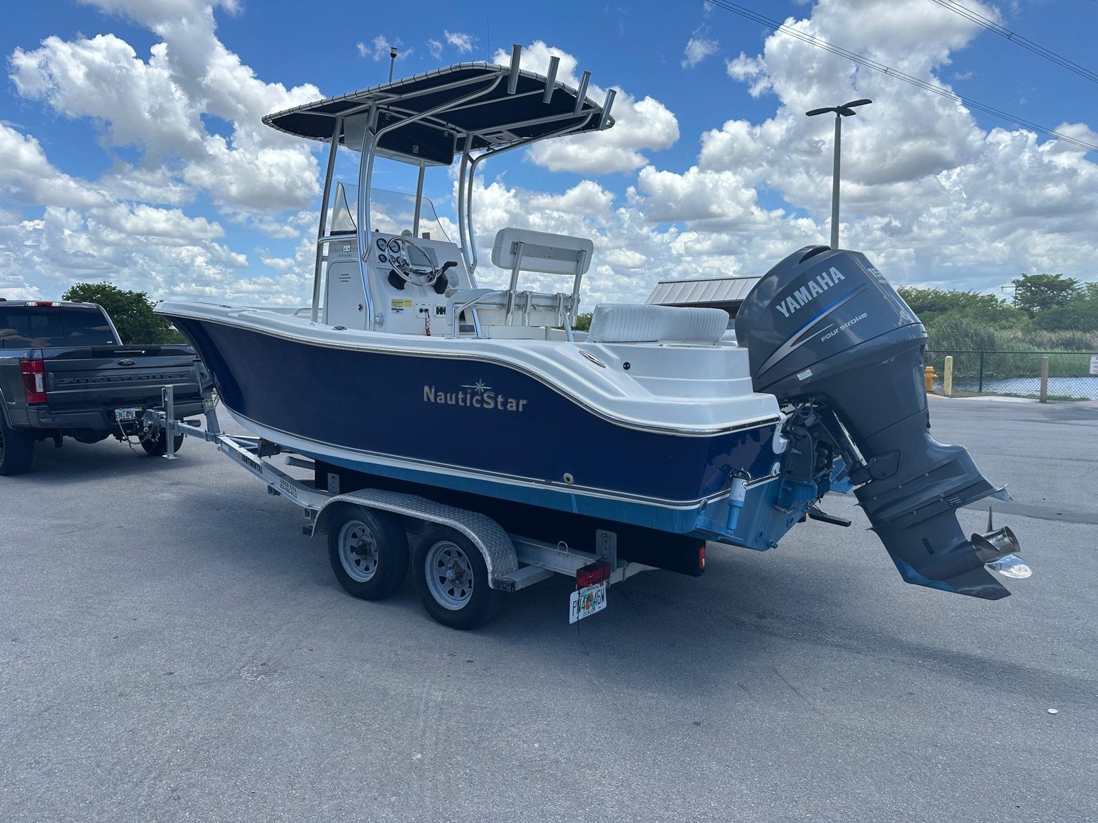 2012 NauticStar 2000XS