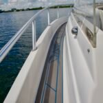 1999 INTREPID 322 (ONLY 300 HOURS)