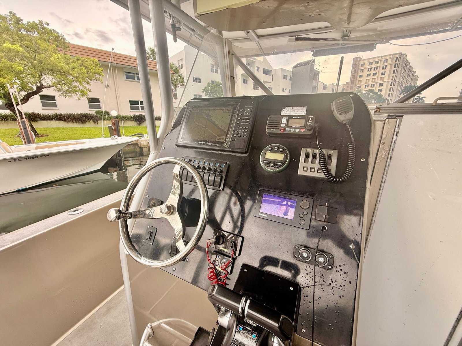 2000 Stamis 310 Tarpon