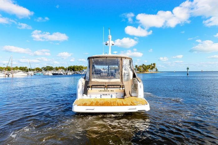 Jeannue Leader 36