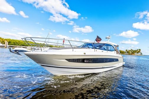 Jeannue Leader 36