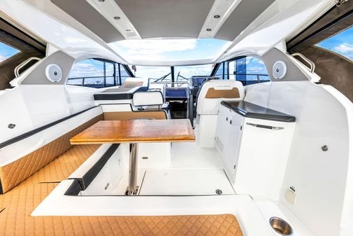 Jeannue Leader 36