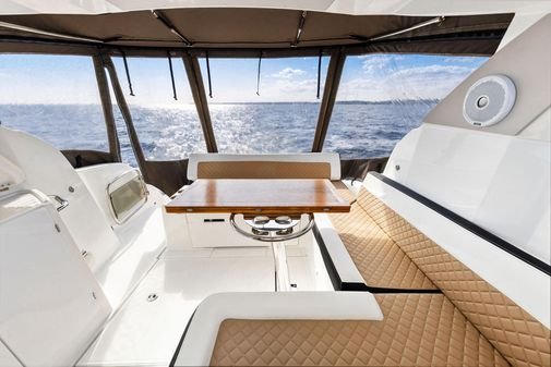 Jeannue Leader 36