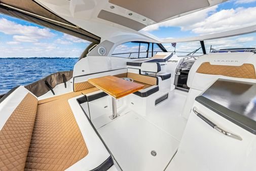 Jeannue Leader 36