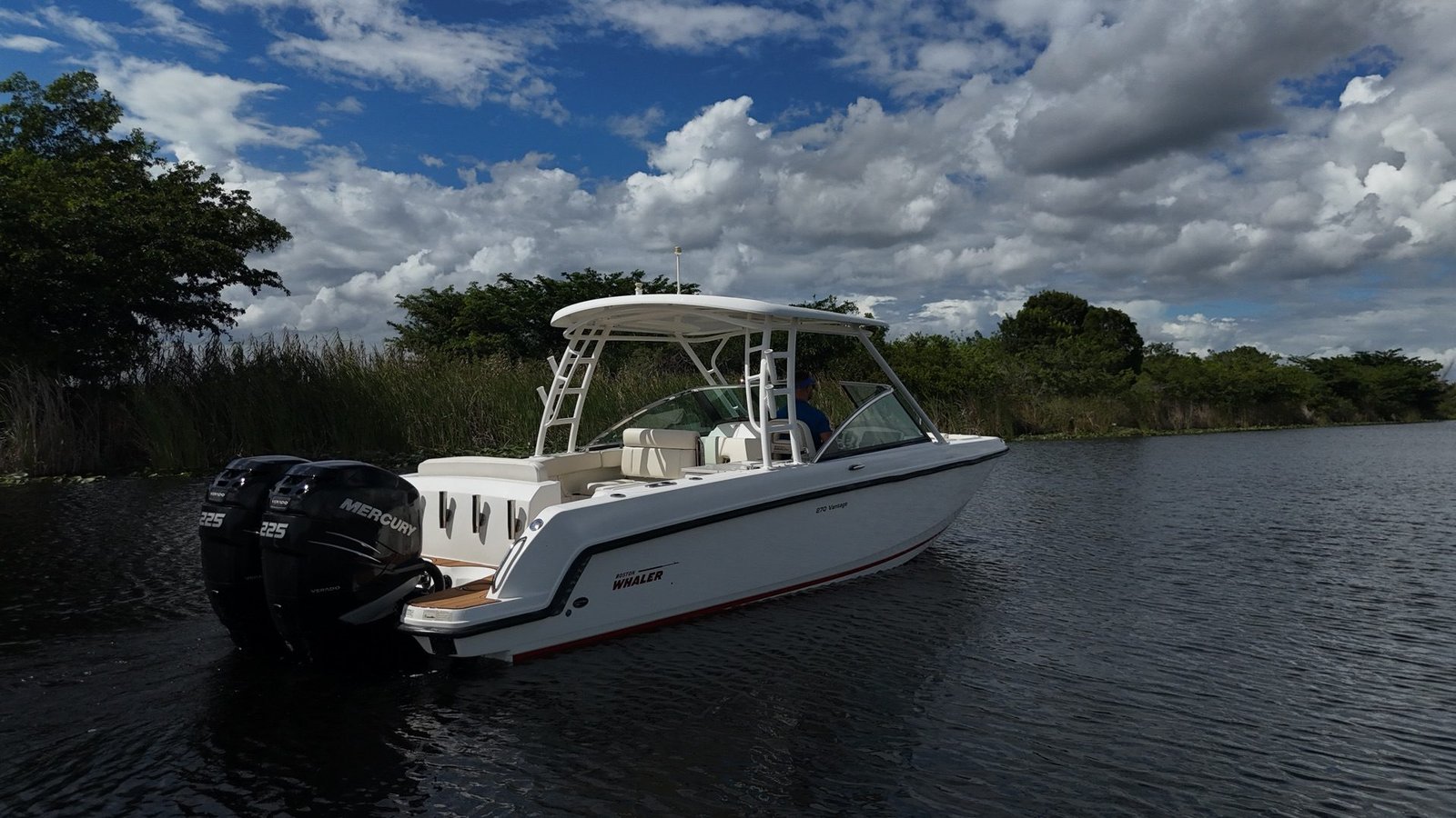 Boston Whaler 270 Vantage