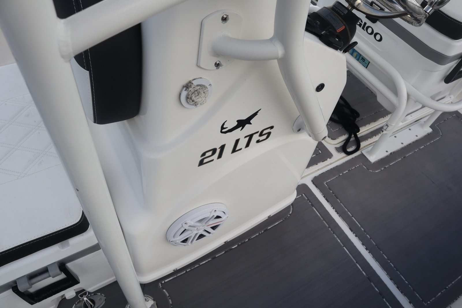 2019 Mako 21 LTS (MINT CONDITION)