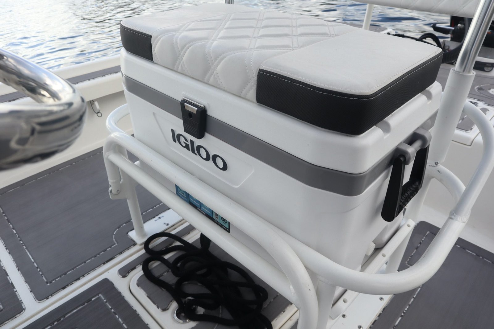 2019 Mako 21 LTS (MINT CONDITION)