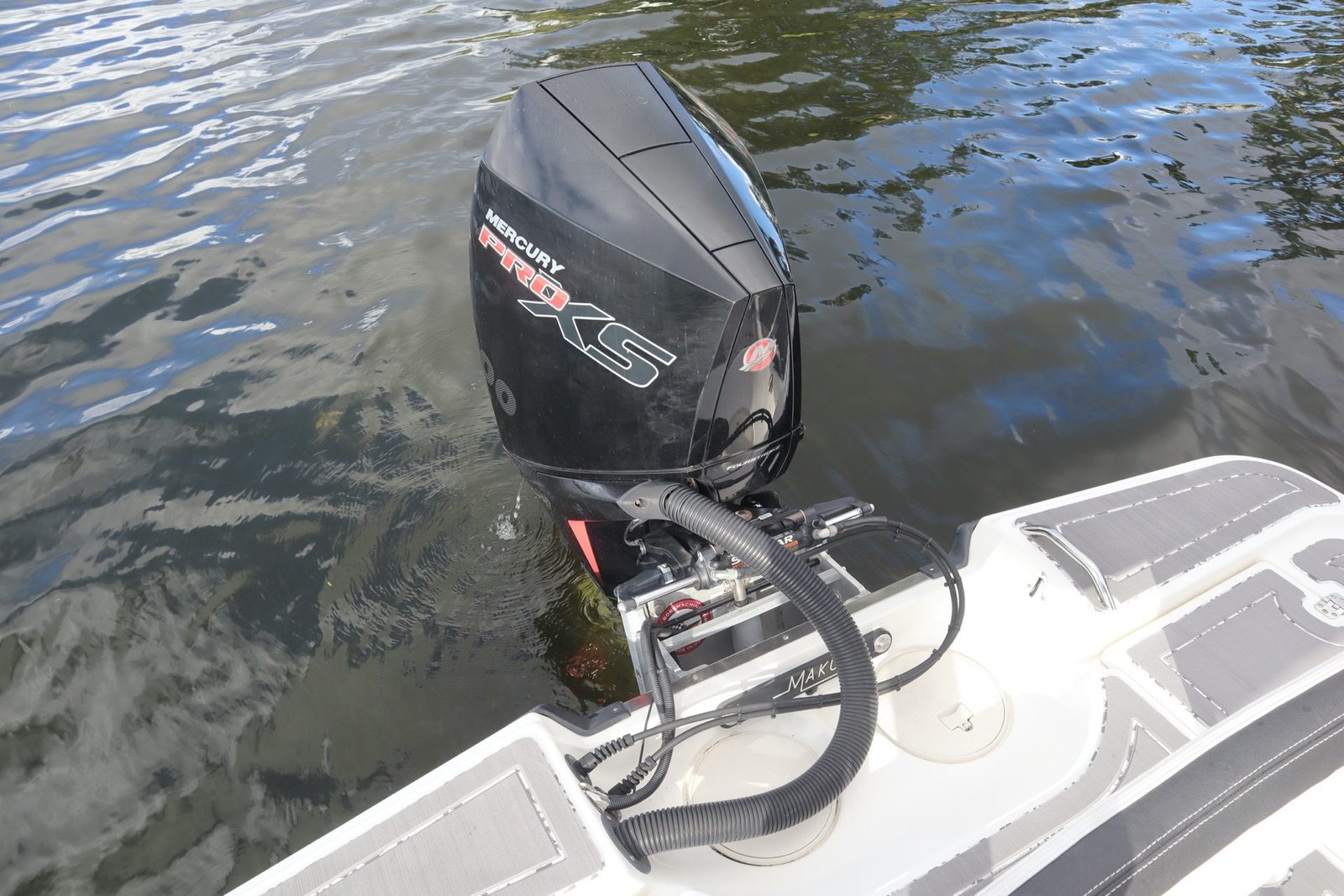 2019 Mako 21 LTS (MINT CONDITION)