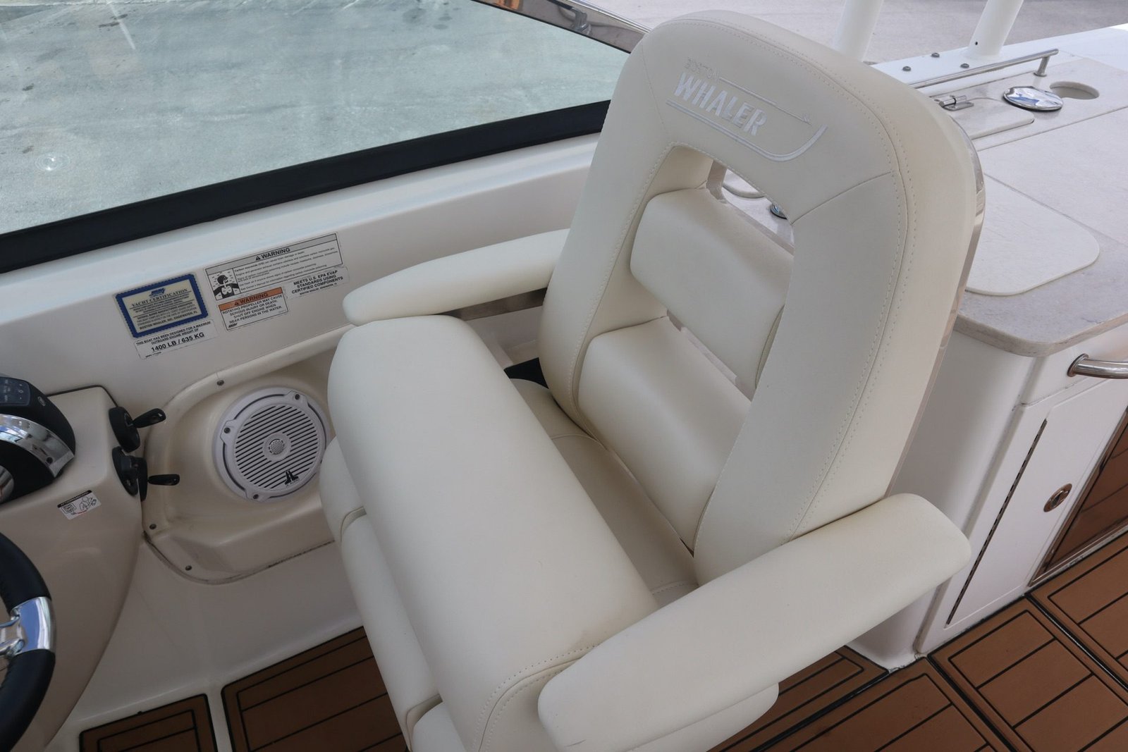 Boston Whaler 270 Vantage