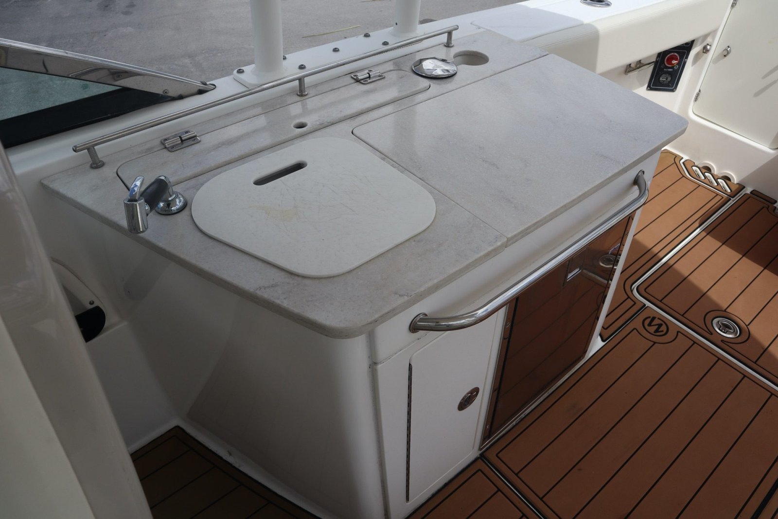 Boston Whaler 270 Vantage
