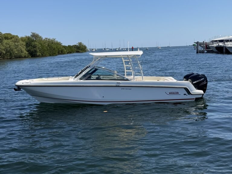 Boston Whaler 270 Vantage