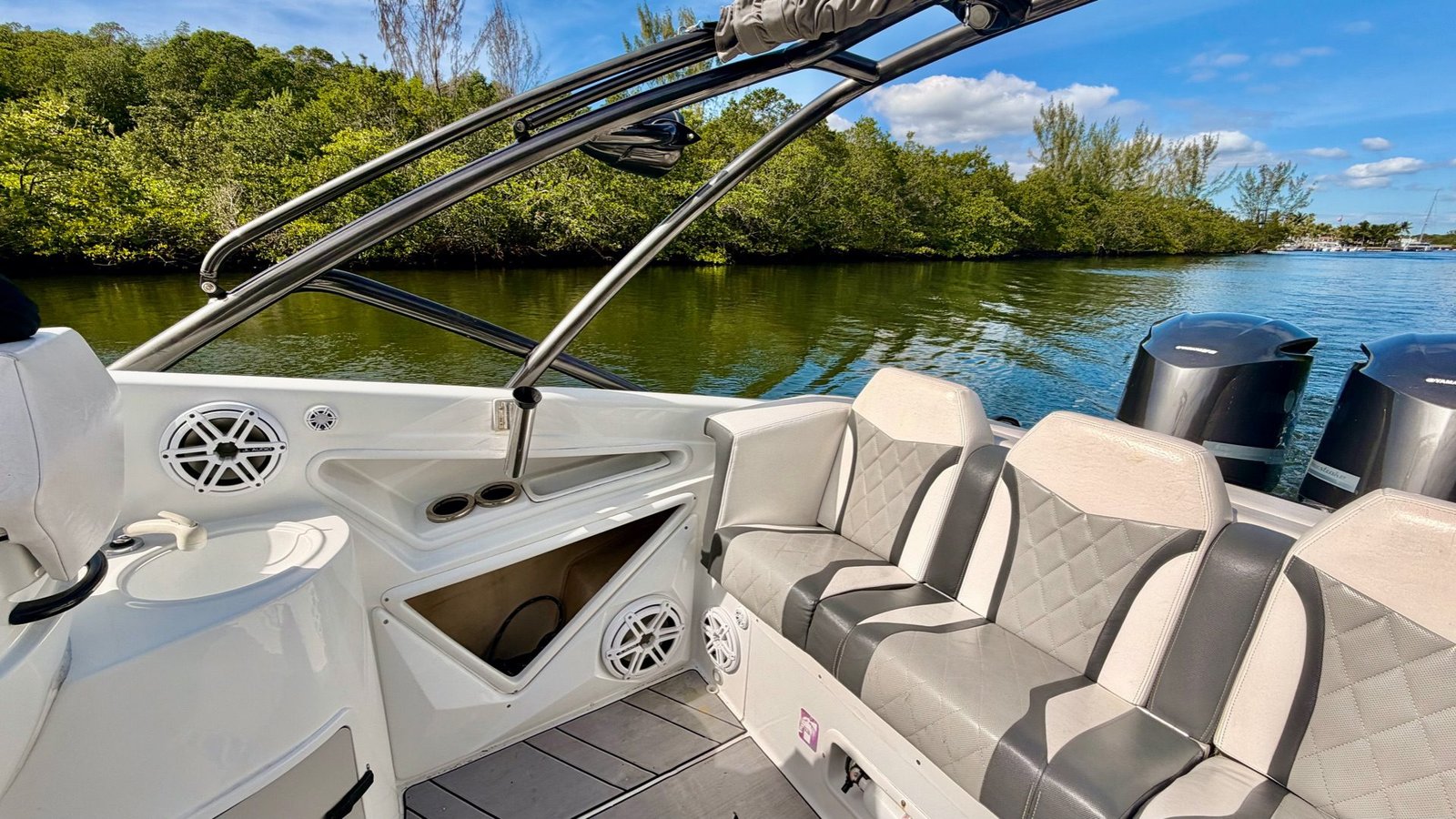 2014 ProNautica 33 Sport (SEA READY)