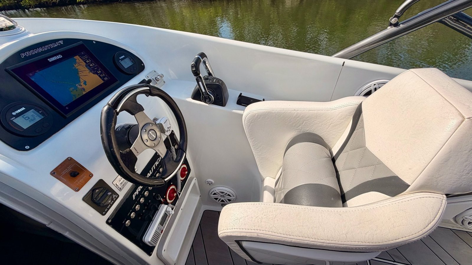 2014 ProNautica 33 Sport (SEA READY)