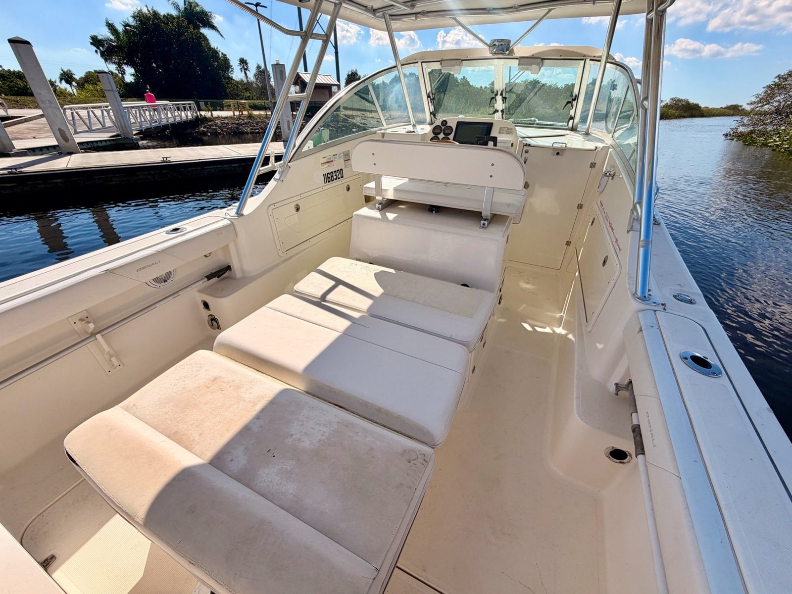 2005 Pursuit 2670 Denali LS