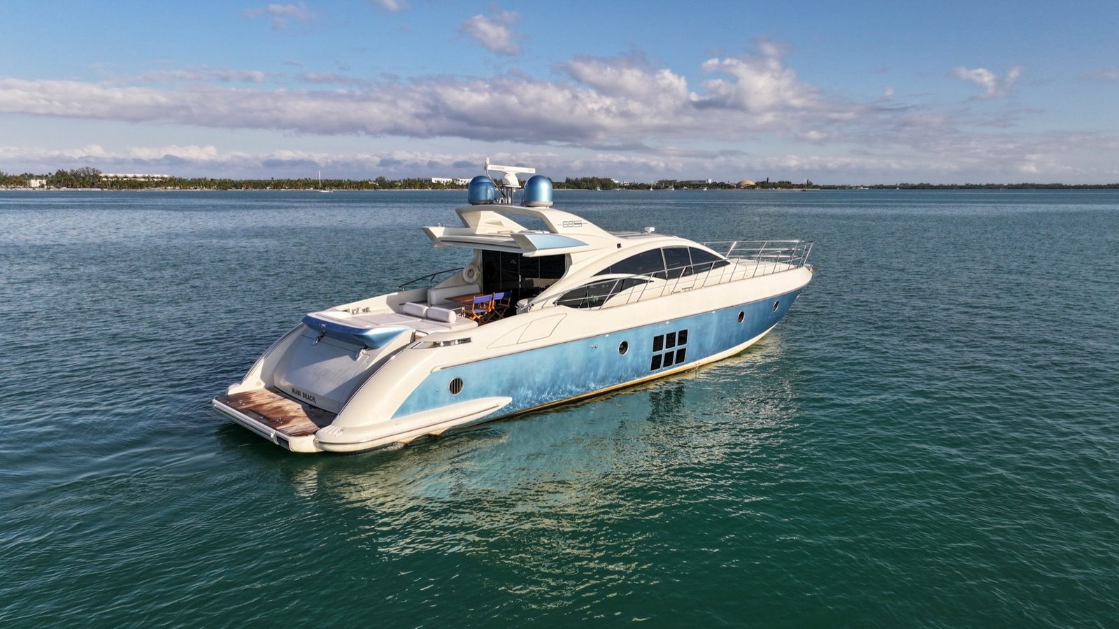 2003 Azimut 68S (Pristine Conditions)