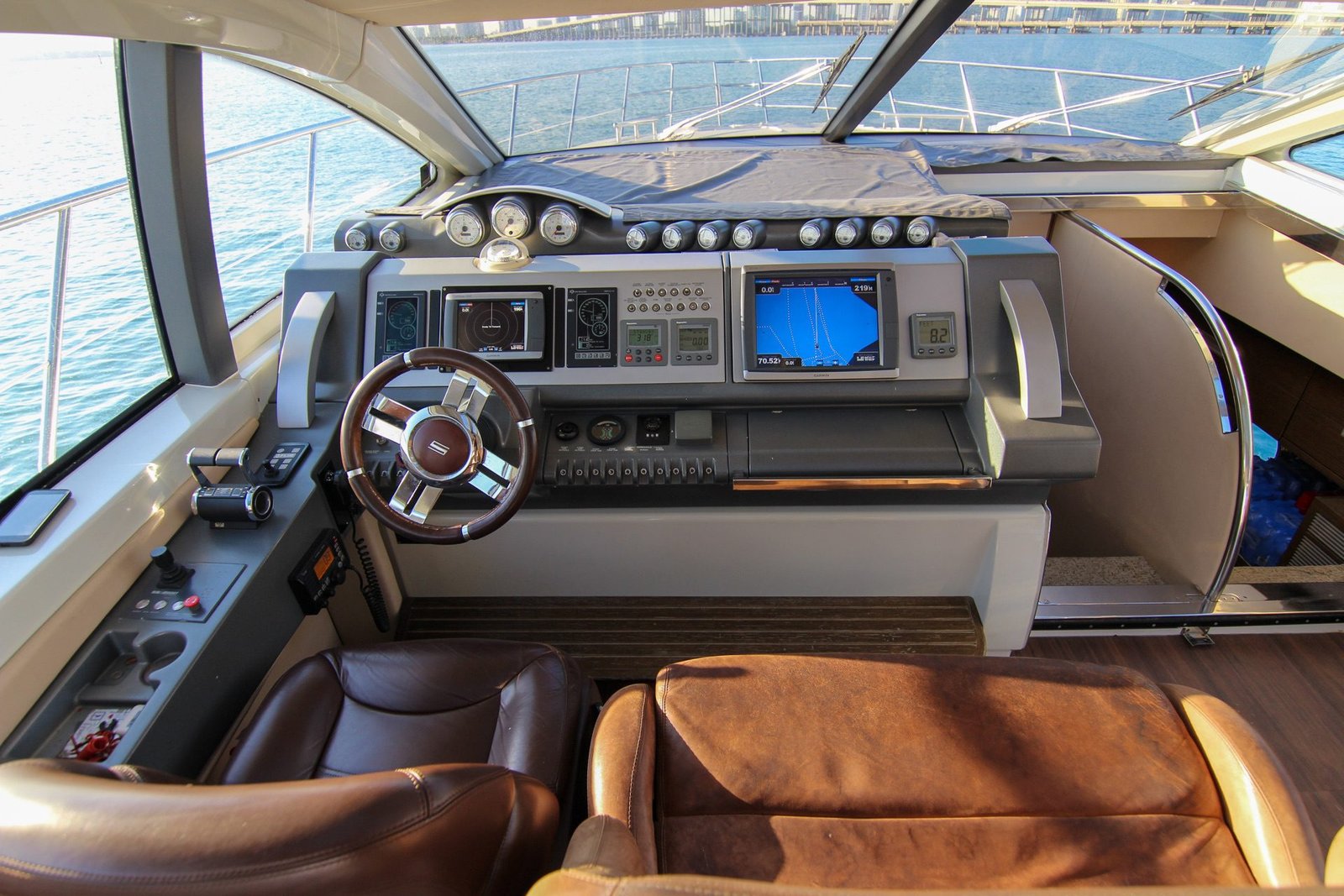 2003 Azimut 68S (Pristine Conditions)