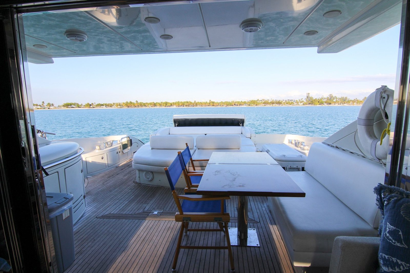 2003 Azimut 68S (Pristine Conditions)