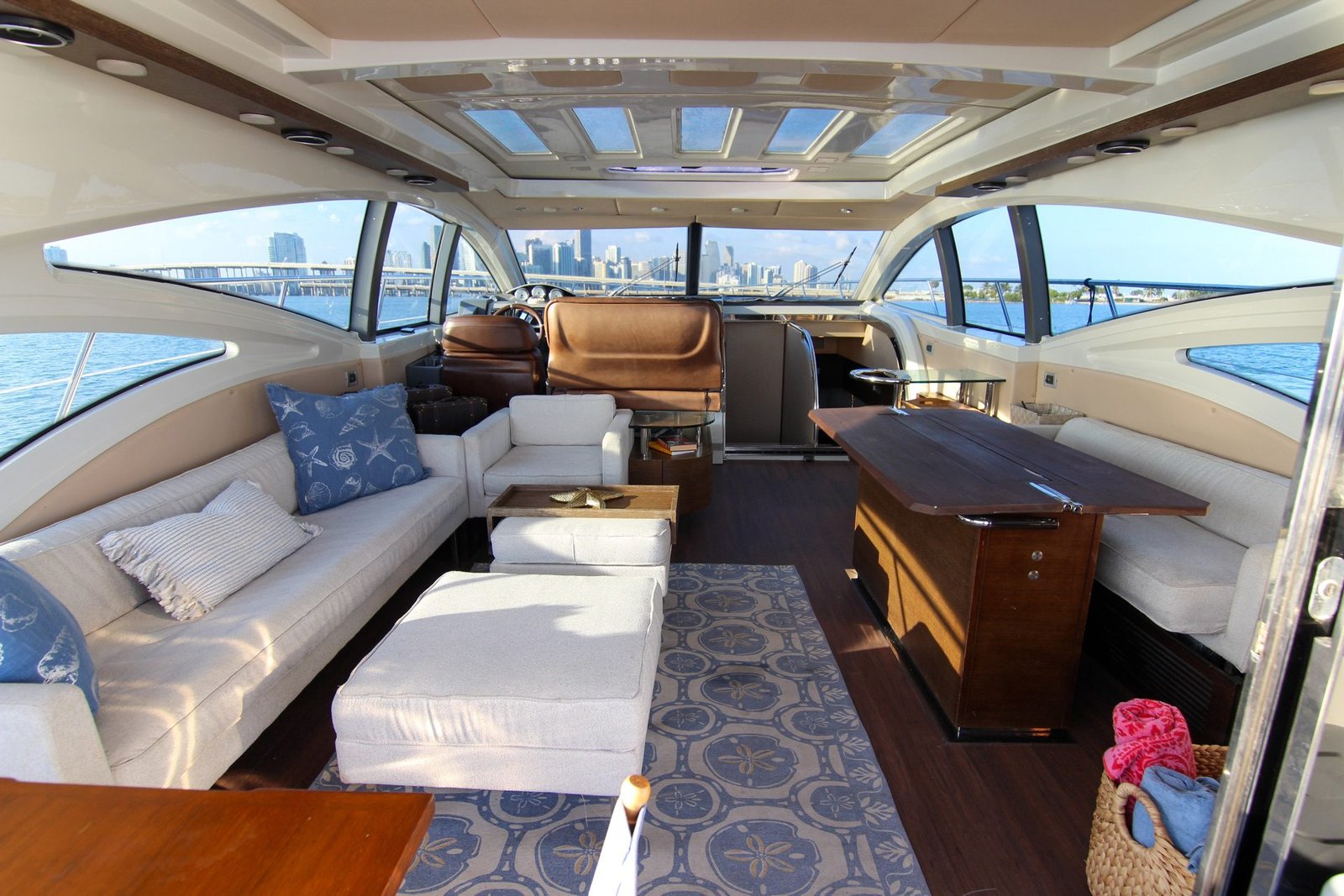 2003 Azimut 68S (Pristine Conditions)