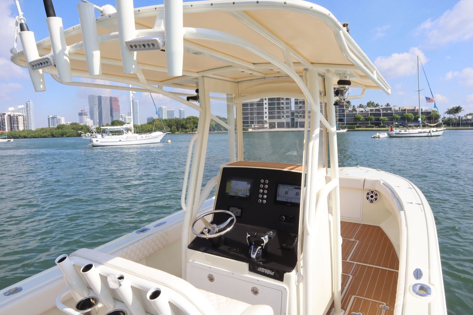 Intrepid 289 Open Fully Redone 2025 Motors