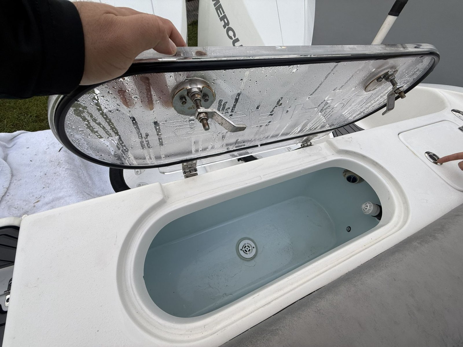 2020 Sea Pro 259 CC powered by twin Mercury 200hp 4 Stroke Verado