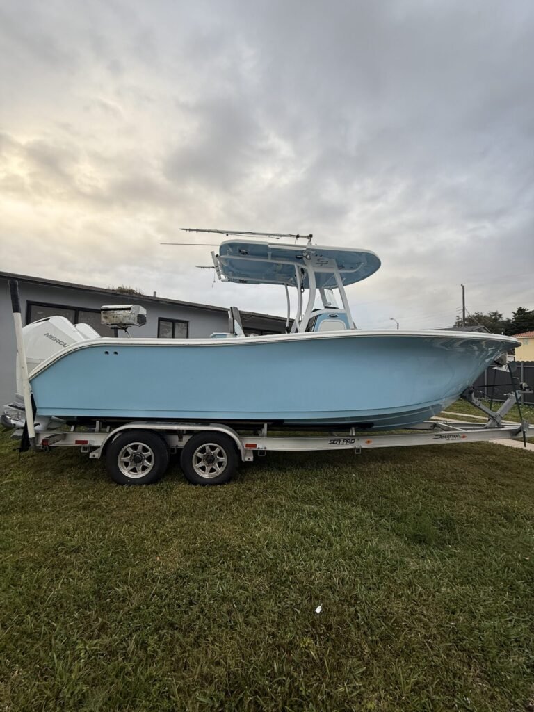 2020 Sea Pro 259 CC powered by twin Mercury 200hp 4 Stroke Verado