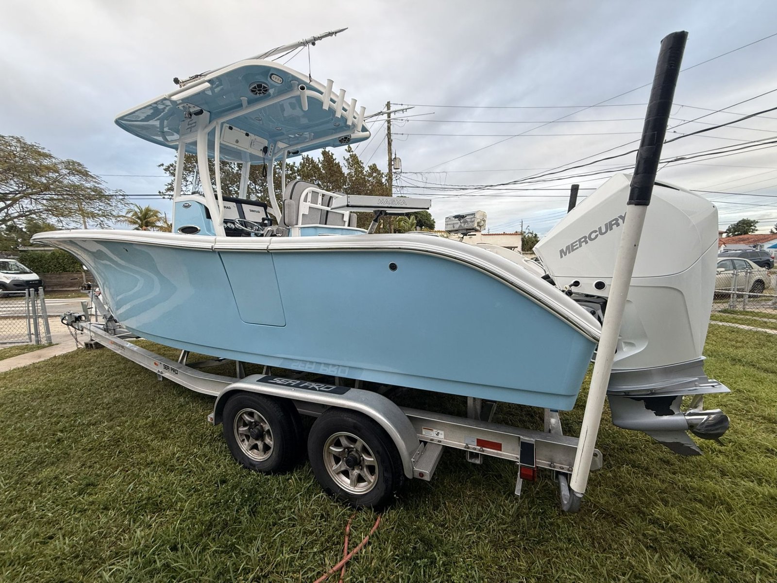 2020 Sea Pro 259 CC powered by twin Mercury 200hp 4 Stroke Verado