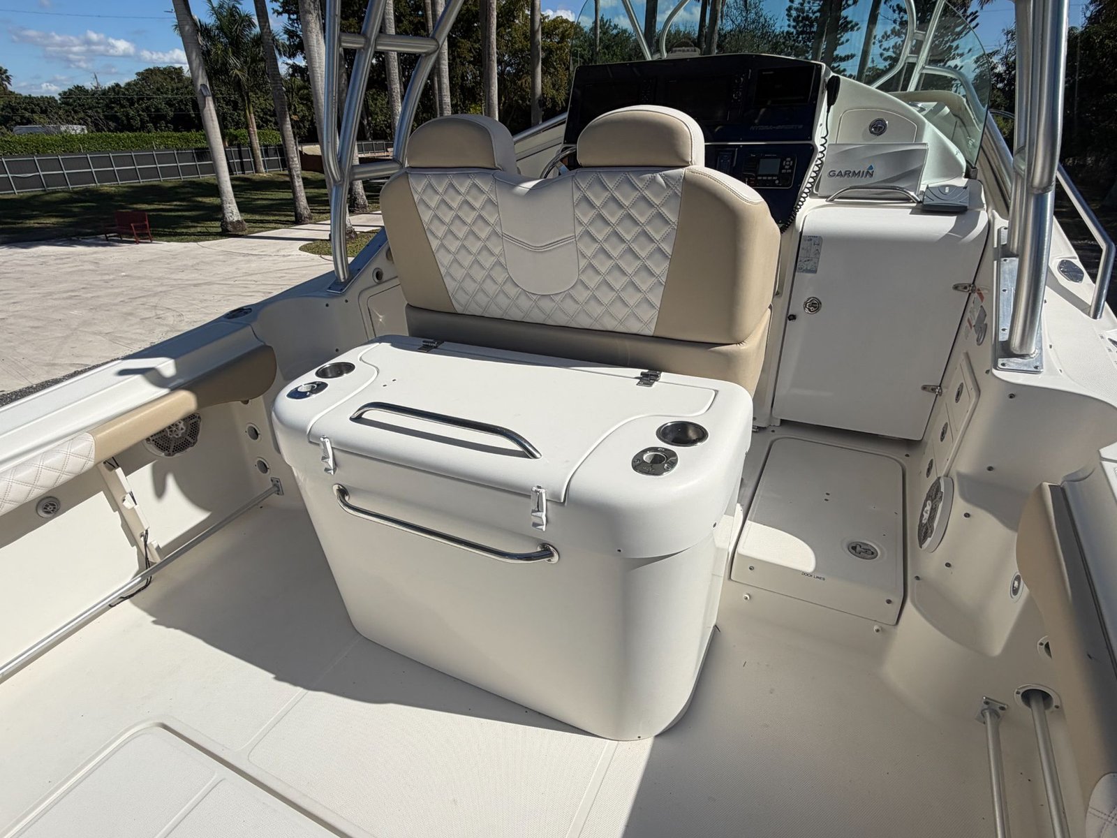 2005 Hydra-Sports Vector 3300 VX Repowered