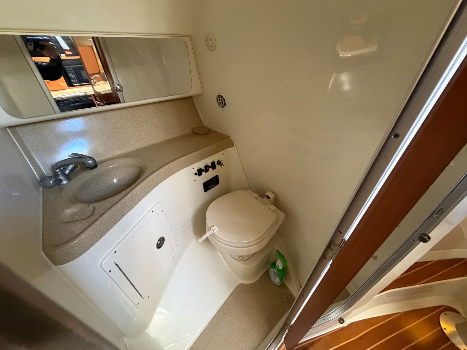 2005 Hydra-Sports Vector 3300 VX Repowered