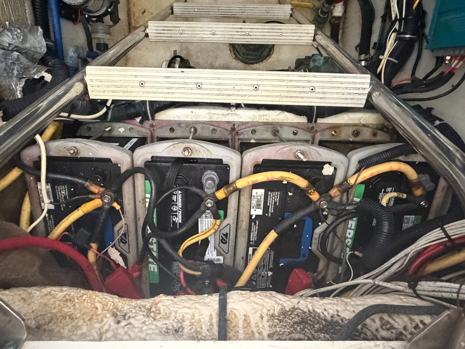 2005 Hydra-Sports Vector 3300 VX Repowered