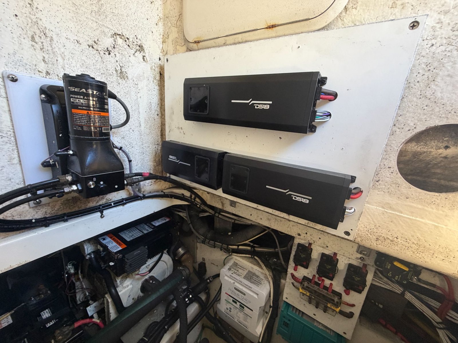 2005 Hydra-Sports Vector 3300 VX Repowered