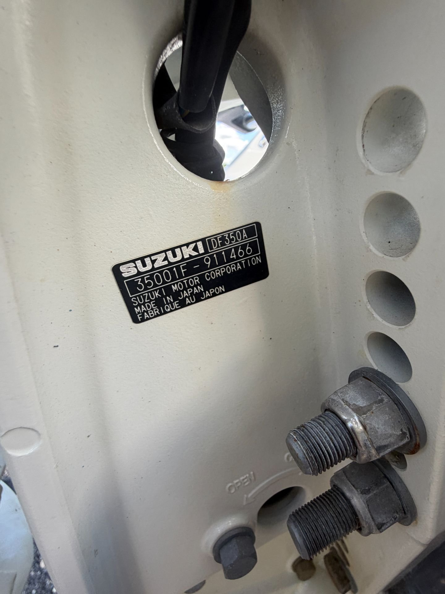 2005 Hydra-Sports Vector 3300 VX Repowered