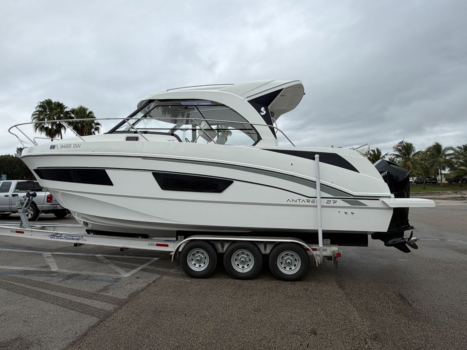 2021 Beneteau 27 Antares powered by Twin Mercury 200hp 4