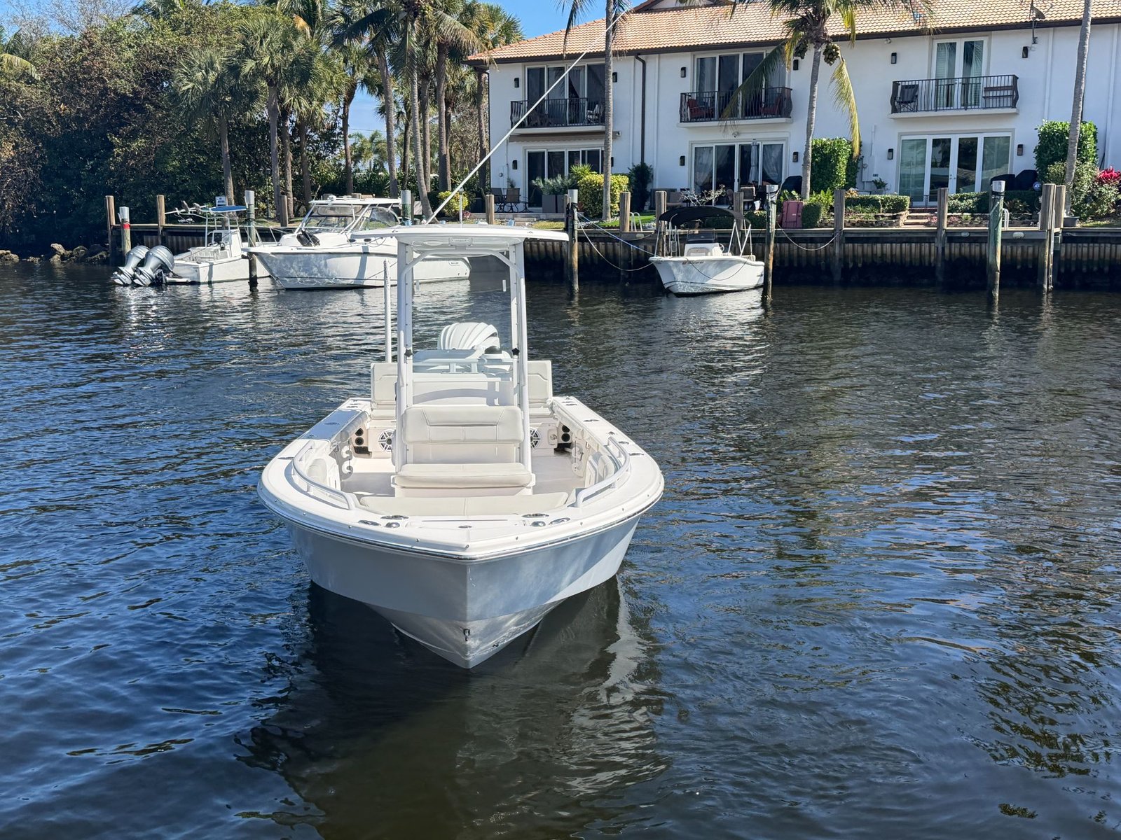 2023 Everglades 243CC