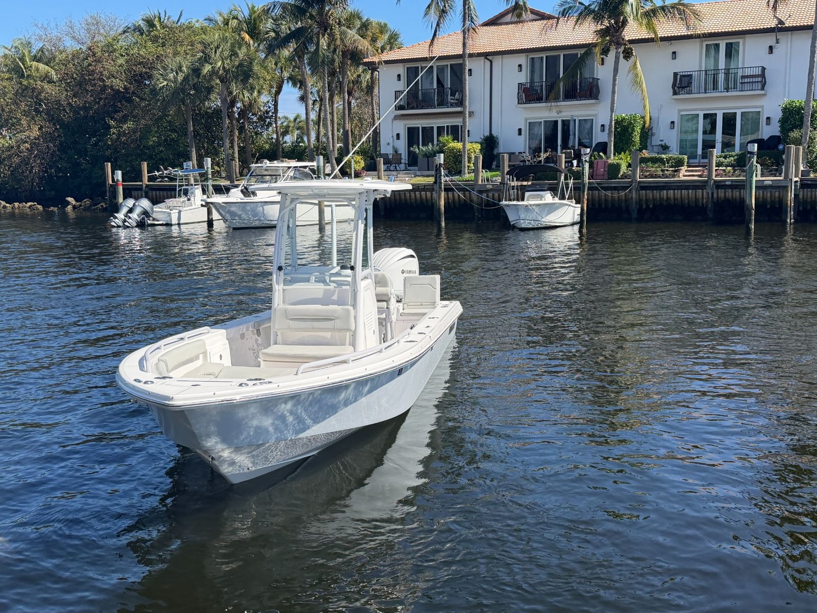 2023 Everglades 243CC