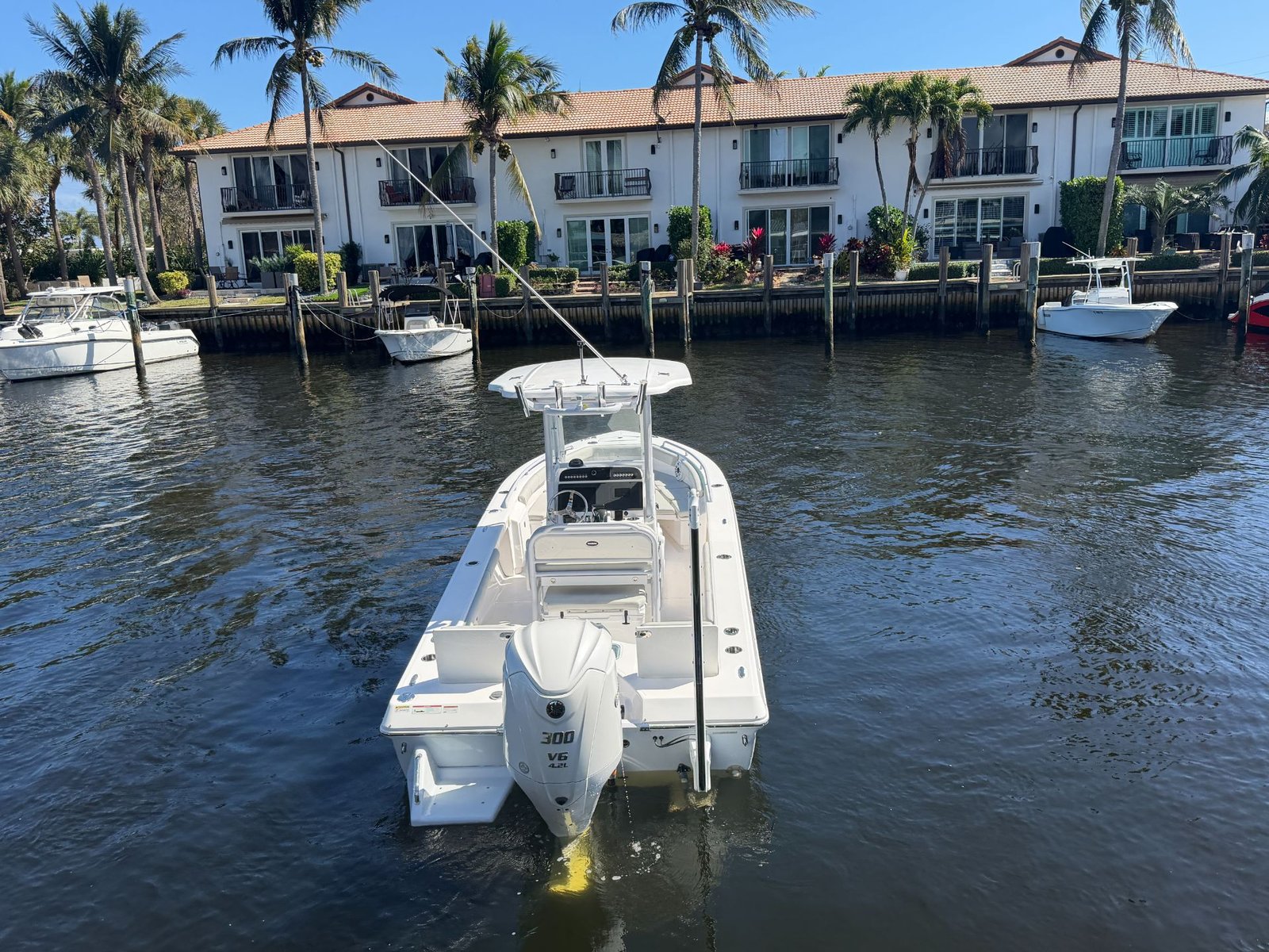 2023 Everglades 243CC