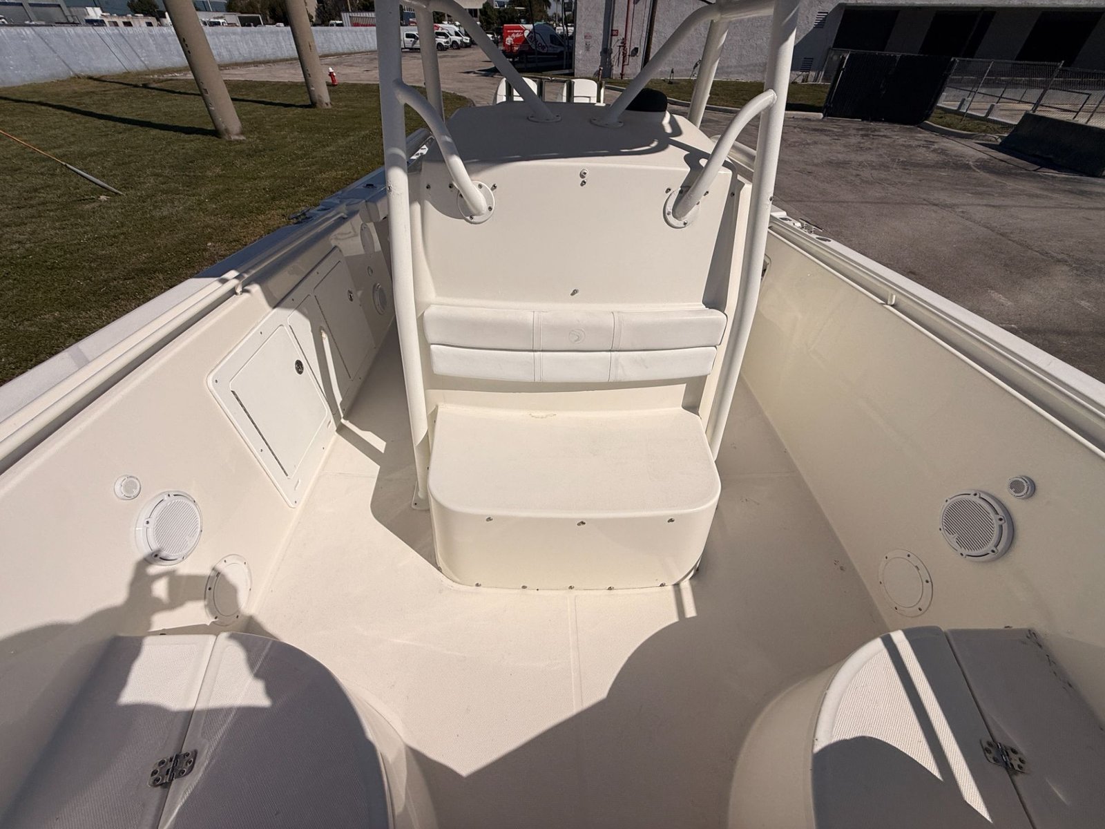 2004 Edgewater 265CC