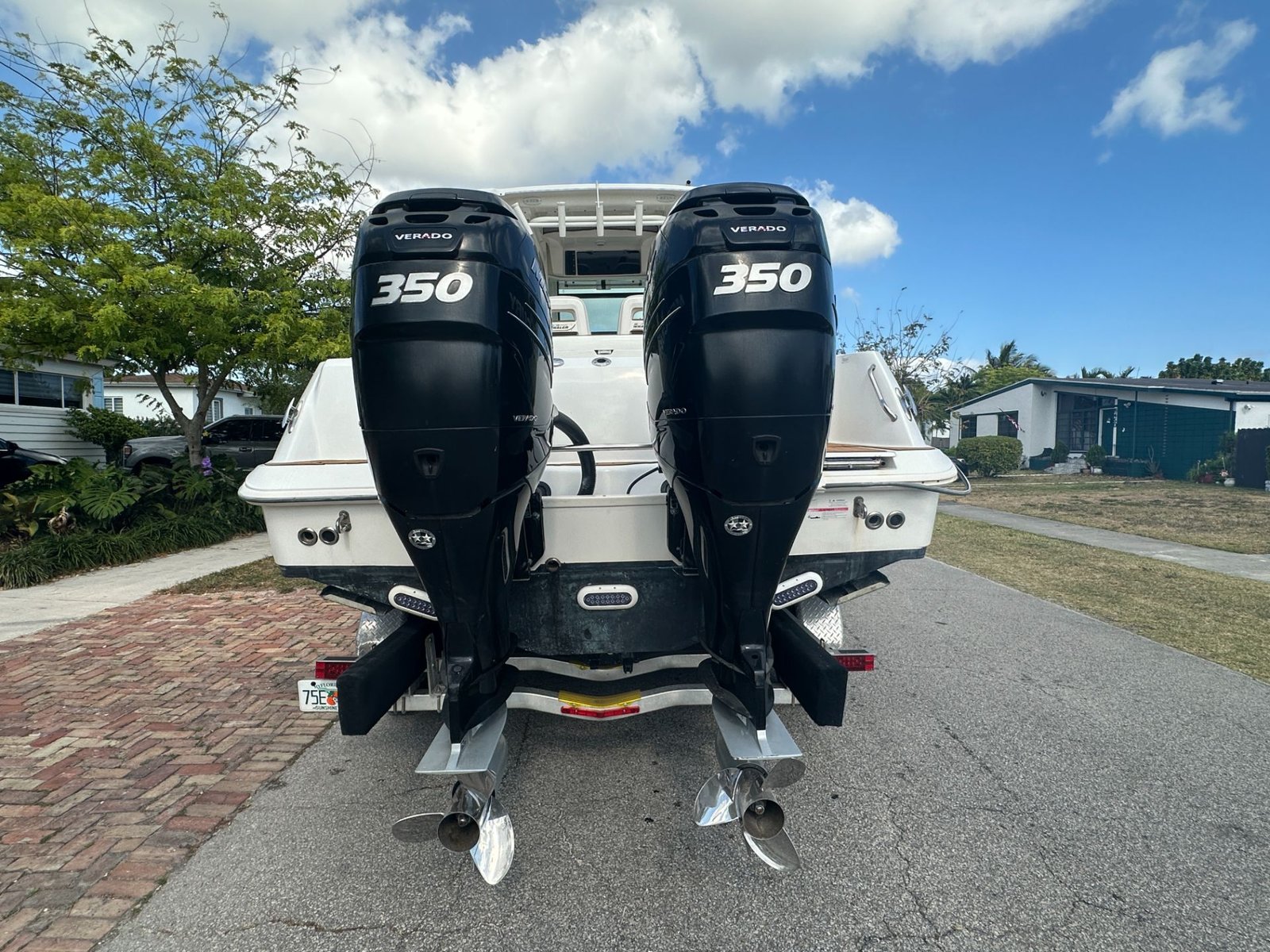 Boston Whaler 320 Outrage