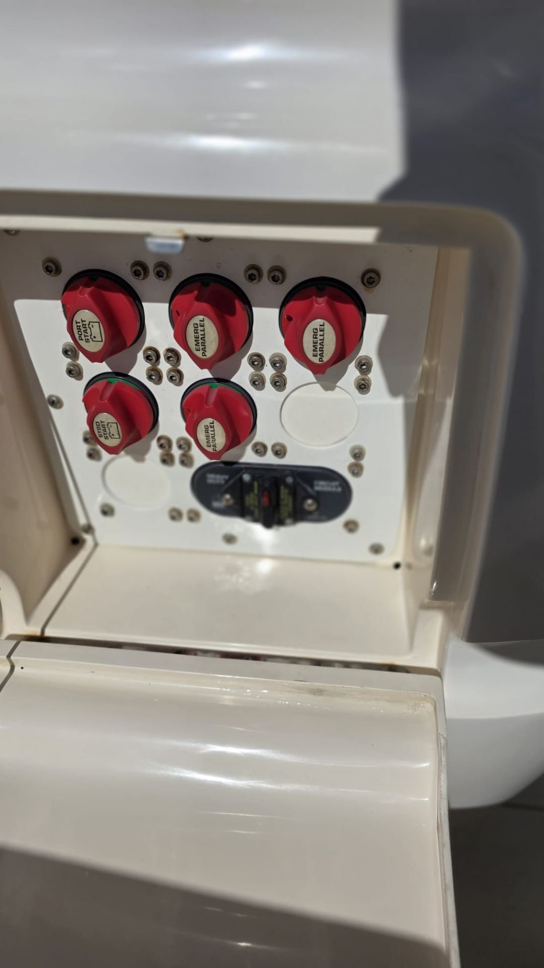 2009 Intrepid 323 Center Console powered 2019 Mercury 300 V8