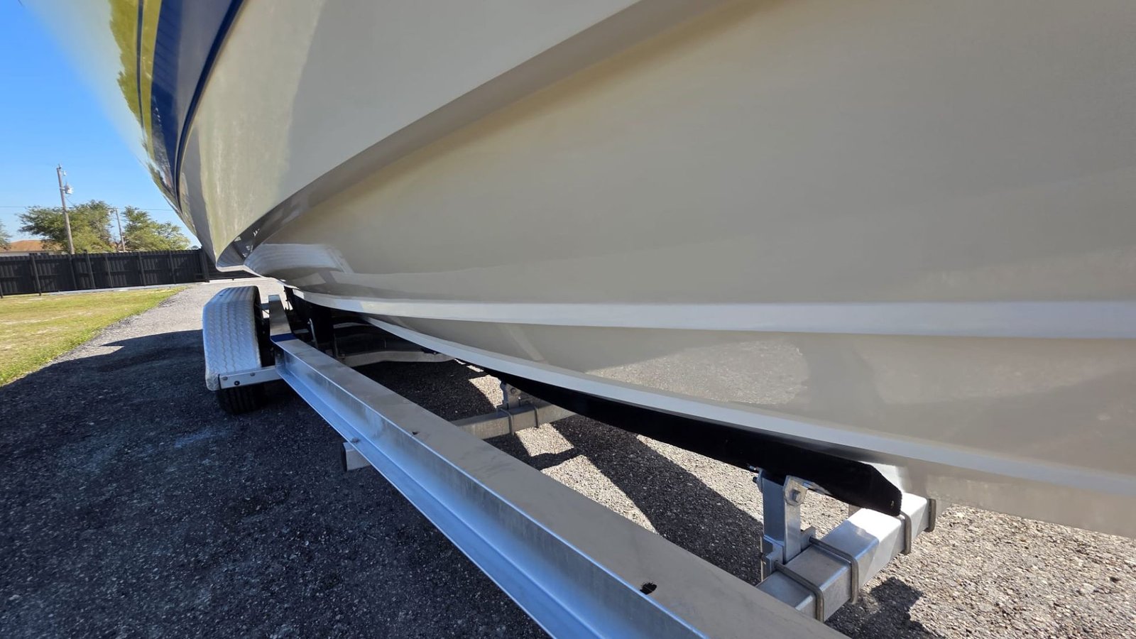 2009 Intrepid 323 Center Console powered 2019 Mercury 300 V8