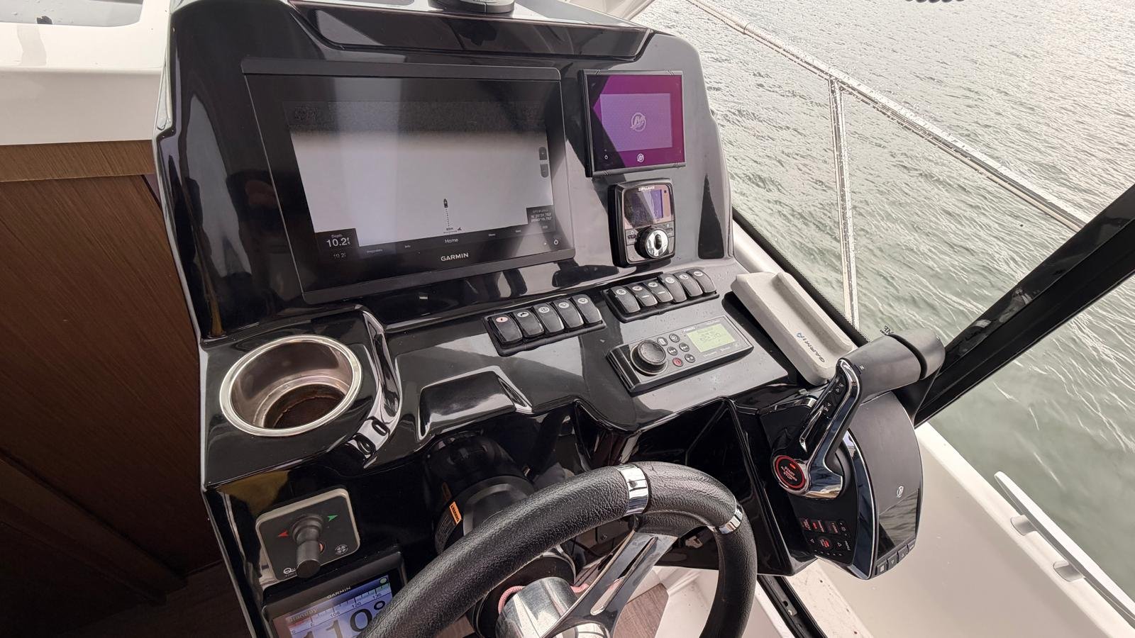 2021 Beneteau 27 Antares powered by Twin Mercury 200hp 4