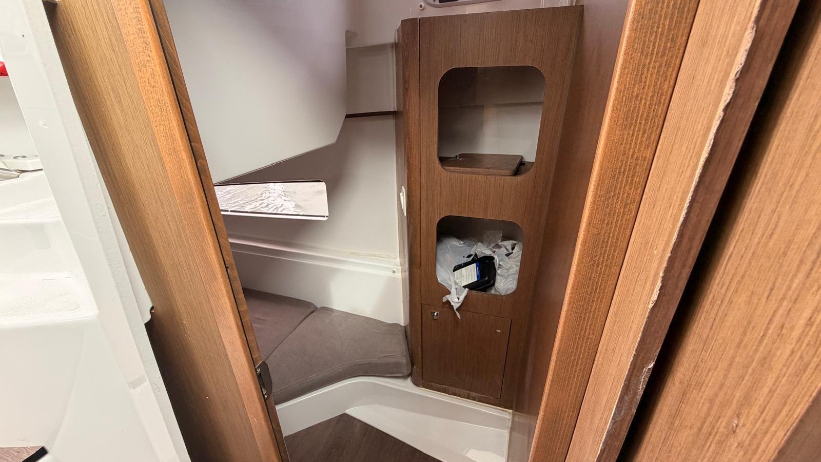 2021 Beneteau 27 Antares powered by Twin Mercury 200hp 4