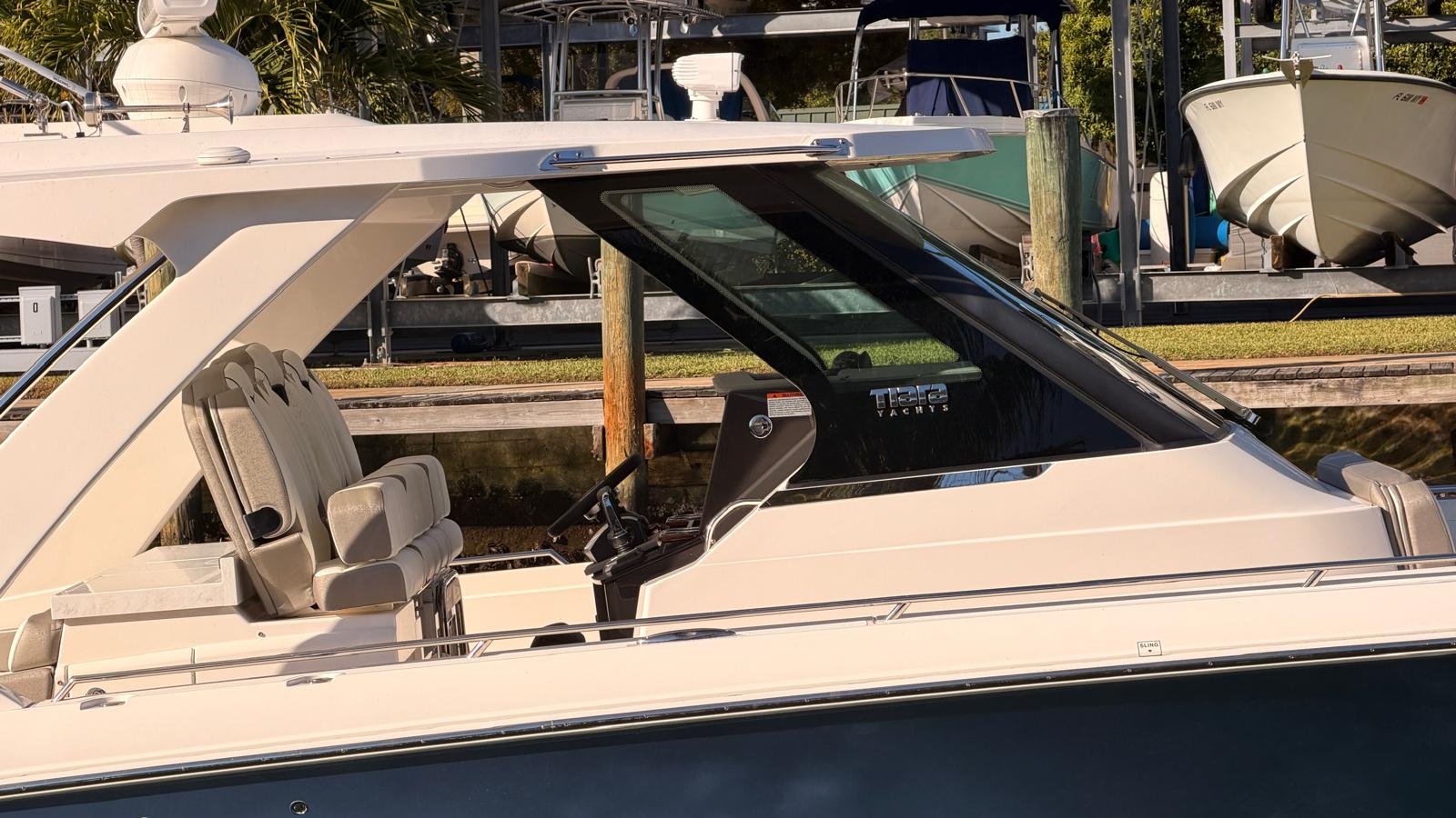 2023 Tiara Sport 34 LS