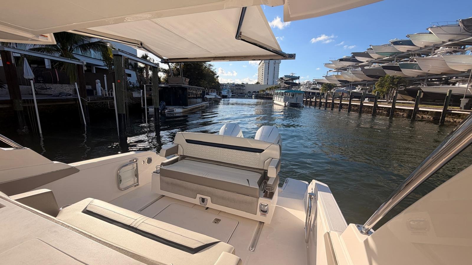 2023 Tiara Sport 34 LS