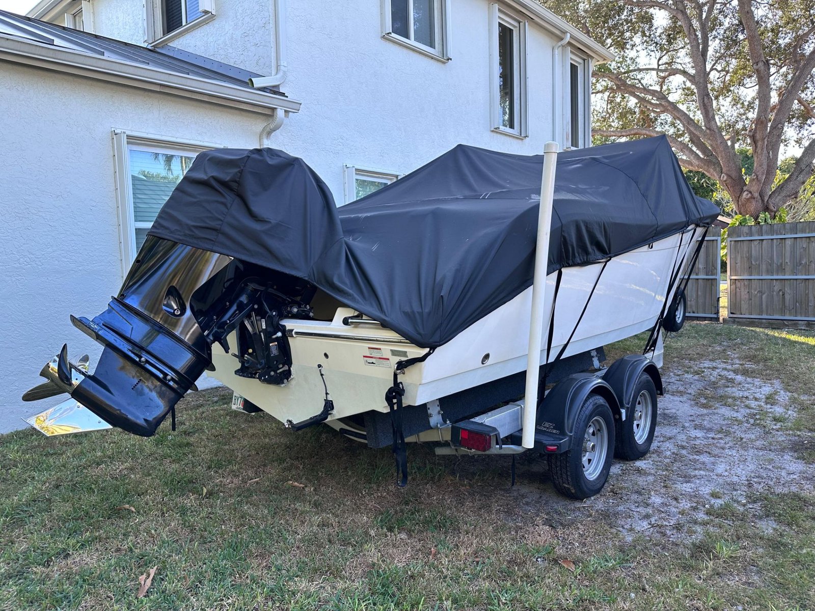 2022 Cobia 220 Dual Console powered by Mercury 200hp 4Strokes