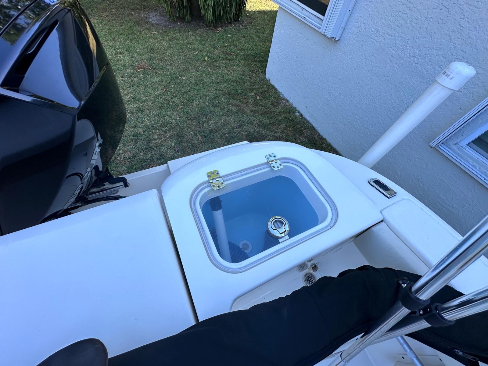 2022 Cobia 220 Dual Console powered by Mercury 200hp 4Strokes