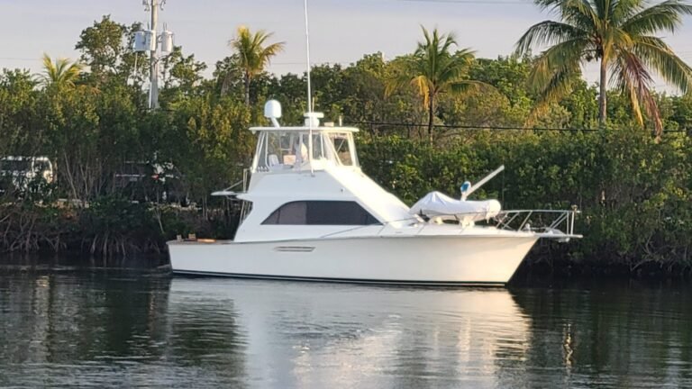1989 Ocean Yachts 38SS powered by twin Caterpilar 3208TA